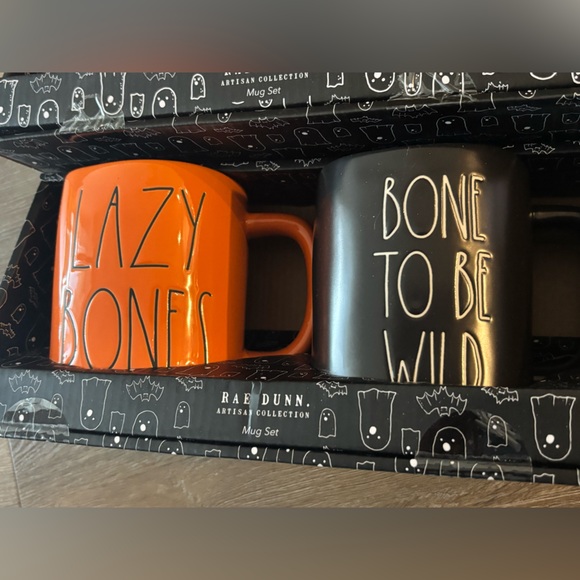 Rae Dunn Halloween Mug Set - Picture 2 of 3